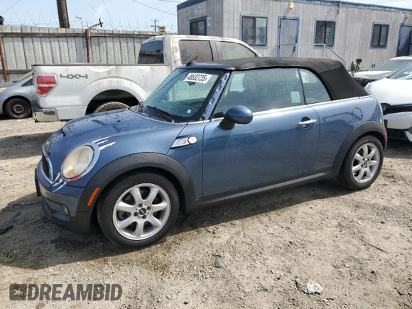 2010 MINI Convertible S with VIN WMWMS3C5XATY51076, listed as a Copart auction lot 48532735 with 104,901 mi miles and Clean title. Bid and sale history available at DreamBid. Image 1.