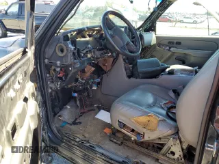 2004 Chevrolet Tahoe Z71 z VIN 1GNEK13Z64R270410, wystawiony jako Copart lot #58807635 z przebiegiem Nie podano mil oraz Szkoda całkowita • Salvage title. Historia ofert i sprzedaży dostępna na DreamBid. Obrazek 8.