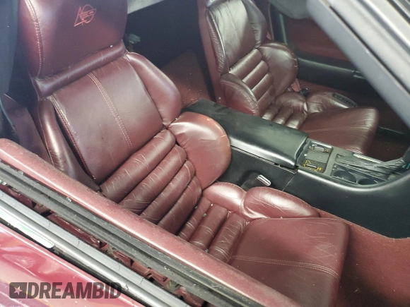 1993 Chevrolet Corvette z VIN 1G1YY33P1P5104685, wystawiony jako Copart lot #84060874 z przebiegiem 44 999 mil mil oraz Czysty tytuł • Clean title. Historia ofert i sprzedaży dostępna na DreamBid. Obrazek 10.