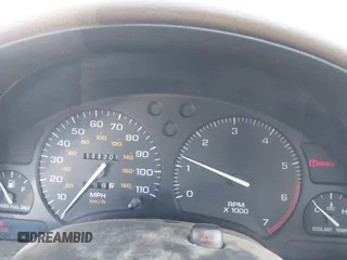 1997 Saturn SC z VIN 1G8ZE1283VZ163658, wystawiony jako IAAI lot #40494467 z przebiegiem 111 701 mil mil oraz . Historia ofert i sprzedaży dostępna na DreamBid. Obrazek 7.