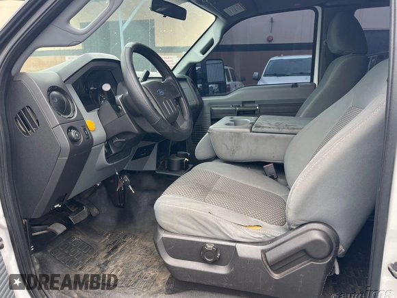 2011 Ford F-250 XL с VIN 1FT7X2B63BEC95088, выставлен на аукционе IAAI как лот 42619750 с пробегом 306 174 миль миль и . История ставок и продаж доступна на DreamBid. Изображение 18.