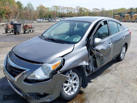 2016 Nissan Versa S z VIN 3N1CN7AP5GL916028, wystawiony jako IAAI lot #41923508 z przebiegiem 113 224 mil mil oraz . Historia ofert i sprzedaży dostępna na DreamBid. Obrazek 17.