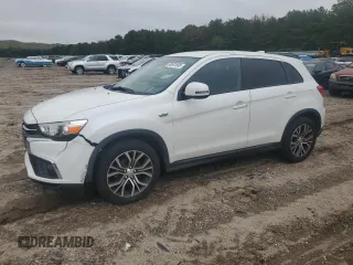 2019 Mitsubishi Outlander ES z VIN JA4AP3AU9KU004394, wystawiony jako Copart lot #58581695 z przebiegiem 52 561 mil mil oraz Czysty tytuł • Clean title. Historia ofert i sprzedaży dostępna na DreamBid. Obrazek 1.