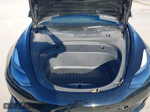 2023 Tesla Model 3 z VIN 5YJ3E1EA4PF552103, wystawiony jako IAAI lot #40782218 z przebiegiem 20 997 mil mil oraz . Historia ofert i sprzedaży dostępna na DreamBid. Obrazek 10.