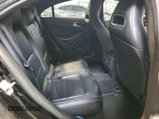 2018 Mercedes-Benz CLA 250 z VIN WDDSJ4GBXJN670296, wystawiony jako Copart lot #58865545 z przebiegiem 140 876 mil mil oraz Szkoda całkowita • Salvage title. Historia ofert i sprzedaży dostępna na DreamBid. Obrazek 10.