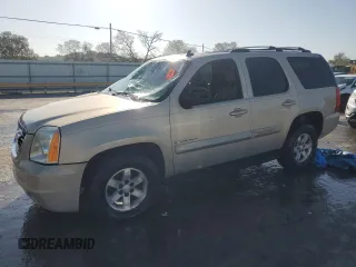 2007 GMC Yukon SLT with VIN 1GKFC13027R299200, listed as a Copart auction lot 74998744 with 301,803 mi miles and Salvage Title. Bid and sale history available at carsss.com. Image 1.
