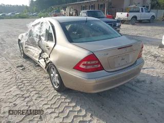 2002 Mercedes-Benz C 230/260/280/320 z VIN WDBRF61J72F207922, wystawiony jako IAAI lot #42557977 z przebiegiem 145 189 mil mil oraz . Historia ofert i sprzedaży dostępna na DreamBid. Obrazek 3.