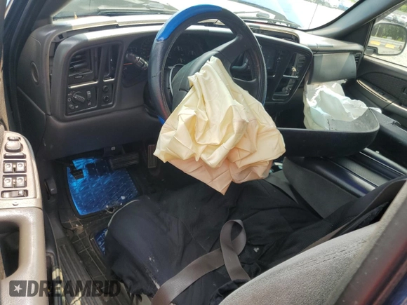 2004 Chevrolet Avalanche with VIN 3GNEC12T24G107067, listed as a Copart auction lot 59459335 with 192,437 mi miles and Salvage title. Bid and sale history available at DreamBid. Image 8.