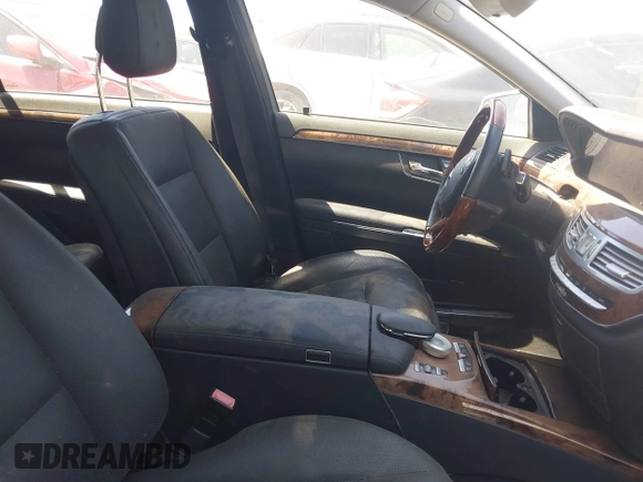 2010 Mercedes-Benz S 400 with VIN WDDNG9FB9AA303374, listed as a IAAI auction lot 42017795 with 79,883 mi miles and . Bid and sale history available at DreamBid. Image 5.