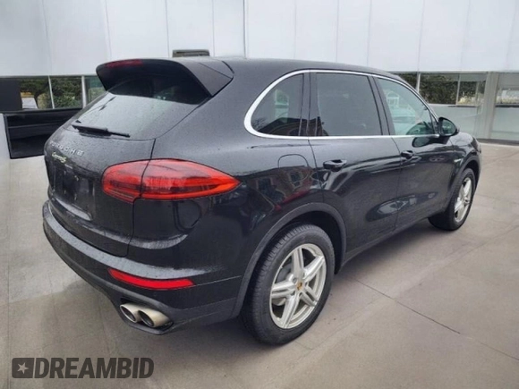 2016 Porsche Cayenne S E-Hybrid with VIN WP1AE2A23GLA63912, listed as a Copart auction lot 49523665 with 114,237 mi miles and Clean title. Bid and sale history available at DreamBid. Image 4.