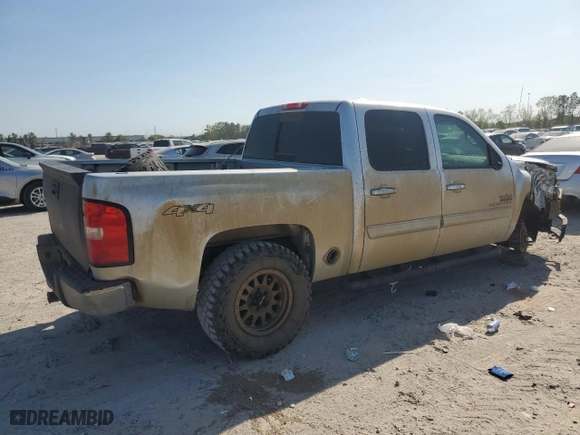 2011 Chevrolet Silverado 1500 LT with VIN 3GCPKSE38BG162027, listed as a Copart auction lot 50268755 with 281,810 mi miles and Salvage Title. Bid and sale history available at carsss.com. Image 3.