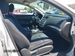 2016 Nissan Altima 2.5 S with VIN 1N4AL3APXGN362798, listed as a IAAI auction lot 42185045 with 95,874 mi miles. Bid and sale history available at carsss.com. Image 5.