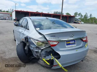 2012 Hyundai Sonata SE with VIN 5NPEC4AB9CH475853, listed as a IAAI auction lot 42084329 with 143,146 mi miles and . Bid and sale history available at carsss.com. Image 6.