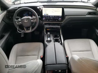 2024 Lexus TX 350 z VIN 5TDAAAA63RS007285, wystawiony jako Copart lot #62910784 z przebiegiem 2515 mil mil oraz Szkody całkowita. Historia ofert i sprzedaży dostępna na DreamBid. Obrazek 8.