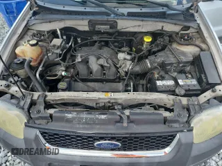 2003 Ford Escape XLT Popular with VIN 1FMYU03103KA06199, listed as a Copart auction lot 58731515 with 181,429 mi miles and Salvage title. Bid and sale history available at DreamBid. Image 12.