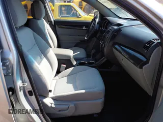 2013 Kia Sorento LX with VIN 5XYKTDA2XDG423935, listed as a IAAI auction lot 42108925 with 139,898 mi miles. Bid and sale history available at carsss.com. Image 5.