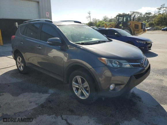2015 Toyota RAV4 XLE with VIN 2T3WFREV2FW161567, listed as a Copart auction lot 44438345 with 71,169 mi miles and Clean Title. Bid and sale history available at carsss.com. Image 4.