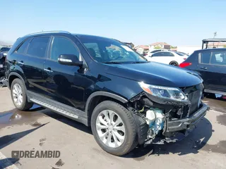2014 Kia Sorento EX with VIN 5XYKU4A79EG518626, listed as a IAAI auction lot 42415311 with 139,373 mi miles and . Bid and sale history available at DreamBid. Image 1.