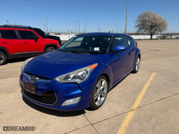 2013 Hyundai Veloster w/Black Int with VIN KMHTC6AD1DU142750, listed as a Copart auction lot 50218935 with 136,700 mi miles and Clean Title. Bid and sale history available at carsss.com. Image 2.