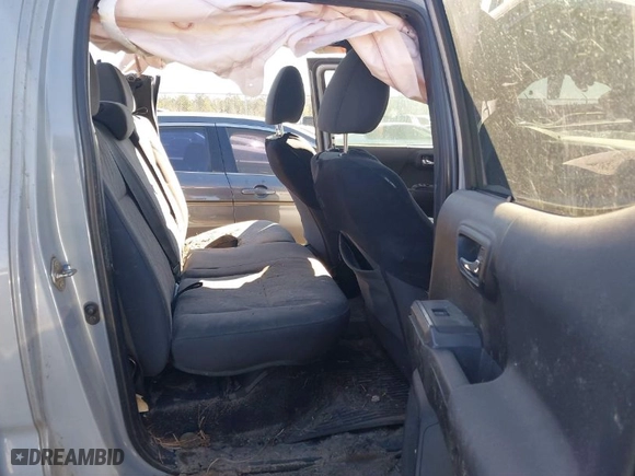 2019 Toyota Tacoma 4WD SR with VIN 3TMCZ5AN5KM199346, listed as a IAAI auction lot 41678090 with 1 mi miles. Bid and sale history available at carsss.com. Image 8.