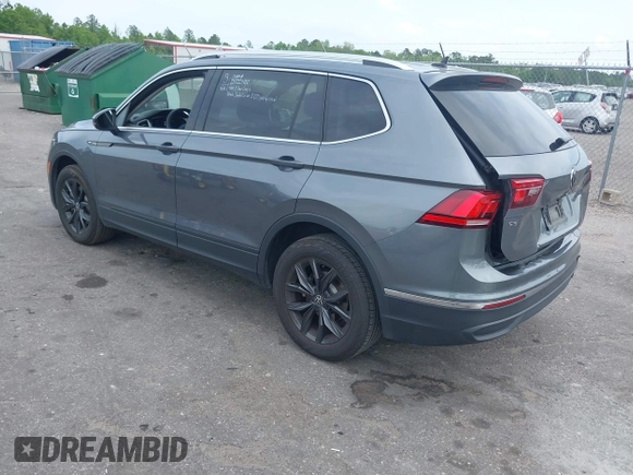 2024 Volkswagen Tiguan SE with VIN 3VV3B7AX8RM134486, listed as a IAAI auction lot 42095457 with 21,295 mi miles and . Bid and sale history available at DreamBid. Image 3.