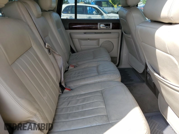 2004 Lincoln Navigator Luxury z VIN 5LMFU28R14LJ44019, wystawiony jako Copart lot #59219265 z przebiegiem 214 150 mil mil oraz Czysty tytuł • Clean title. Historia ofert i sprzedaży dostępna na DreamBid. Obrazek 11.