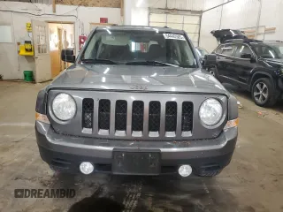 2011 Jeep Patriot Latitude with VIN 1J4NF1GB4BD263678, listed as a Copart auction lot 54442505 with 105,388 mi miles and Clean Title. Bid and sale history available at DreamBid. Image 5.