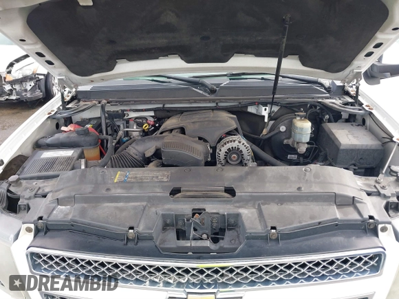 2008 Chevrolet Suburban LTZ with VIN 1GNFC16018R143195, listed as a IAAI auction lot 41577367 with 223,506 mi miles and . Bid and sale history available at DreamBid. Image 10.