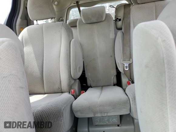 2011 Toyota Sienna LE AAS with VIN 5TDKK3DC0BS044590, listed as a Copart auction lot 55265925 with 183,191 mi miles and Clean Title. Bid and sale history available at carsss.com. Image 10.