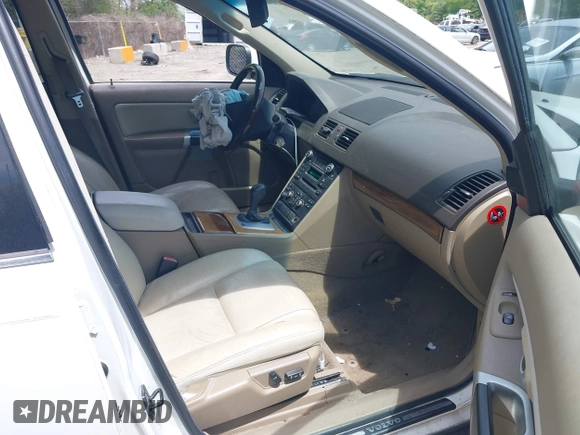 2007 Volvo XC90 I6 z VIN YV4CZ982671408873, wystawiony jako IAAI lot #42240300 z przebiegiem 248 914 mil mil oraz . Historia ofert i sprzedaży dostępna na DreamBid. Obrazek 5.