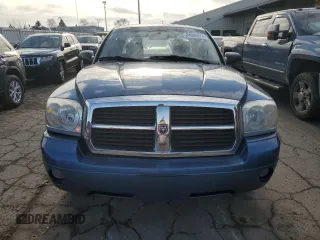 2005 Dodge Dakota SLT with VIN 1D7HW42N15S164120, listed as a Copart auction lot 84000074 with 107,087 mi miles and Non Repairable. Bid and sale history available at DreamBid. Image 5.