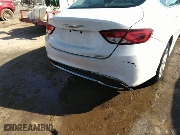 2015 Chrysler 200 Limited with VIN 1C3CCCAB2FN620127, listed as a IAAI auction lot 36024946 with 114,215 mi miles. Bid and sale history available at carsss.com. Image 6.