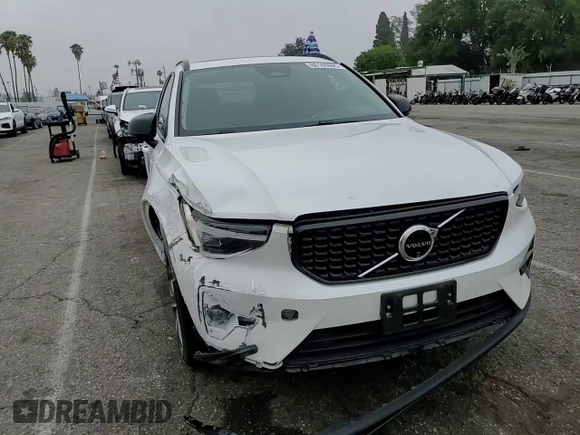 2024 Volvo XC40 Plus Dark Theme with VIN YV4L12ULXR2285377, listed as a Copart auction lot 60165095 with 43,423 mi miles and Salvage title. Bid and sale history available at DreamBid. Image 14.