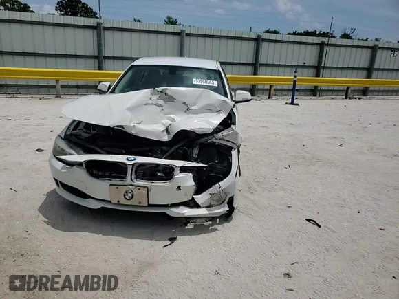 2014 BMW 3 Series 320i with VIN WBA3B1C50EK130907, listed as a Copart auction lot 53980565 with 0 mi miles and Non Repairable. Bid and sale history available at carsss.com. Image 13.
