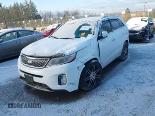 2015 Kia Sorento SX with VIN 5XYKWDA76FG581033, listed as a IAAI auction lot 41496322 with 152,889 mi miles. Bid and sale history available at carsss.com. Image 2.