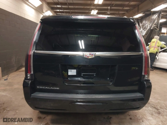 2018 Cadillac Escalade Luxury with VIN 1GYS4BKJ6JR162043, listed as a IAAI auction lot 39095150 with 68,407 mi miles. Bid and sale history available at carsss.com. Image 16.