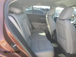 2021 Cadillac XT4 FWD Premium Luxury z VIN 1GYFZCR46MF076066, wystawiony jako Copart lot #47493235 z przebiegiem 21 550 mil mil oraz Nie do naprawy. Historia ofert i sprzedaży dostępna na DreamBid. Obrazek 12.