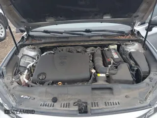 2019 Toyota Avalon XLE with VIN 4T1BZ1FB8KU006035, listed as a IAAI auction lot 41591179 with 111,917 mi miles. Bid and sale history available at carsss.com. Image 10.