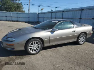 2001 Chevrolet Camaro Z28 z VIN 2G1FP22G312114868, wystawiony jako Copart lot #75703914 z przebiegiem 185 922 mil mil oraz Czysty tytuł • Clean title. Historia ofert i sprzedaży dostępna na DreamBid. Obrazek 1.