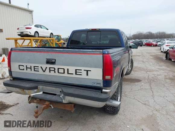 1998 Chevrolet Silverado 1500 with VIN 2GCEK19R2W1255365, listed as a IAAI auction lot 41939461 with 276,204 mi miles and . Bid and sale history available at DreamBid. Image 4.