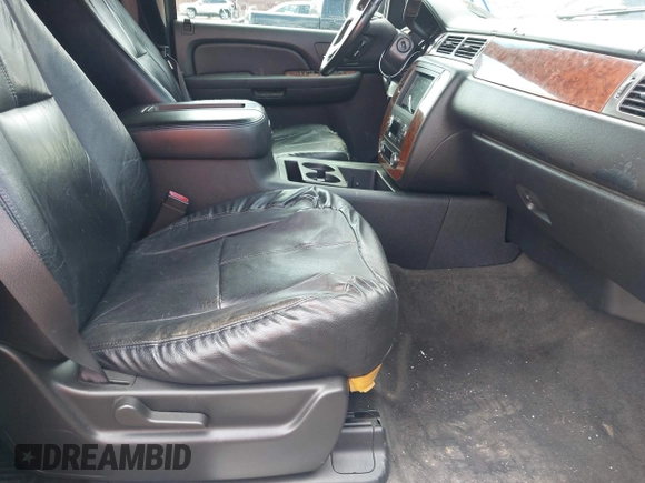 2007 Chevrolet Tahoe LTZ with VIN 1GNFC13J57R353424, listed as a IAAI auction lot 41766036 with 238,272 mi miles and . Bid and sale history available at DreamBid. Image 5.
