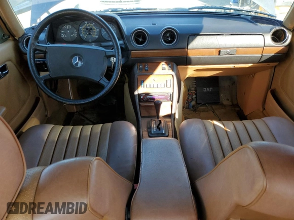1984 Mercedes-Benz 300 D с VIN WDBAB33A5EA138282, выставлен на аукционе Copart как лот 88987365 с пробегом 249 474 миль миль и Чистый • Clean title. История ставок и продаж доступна на DreamBid. Изображение 8.