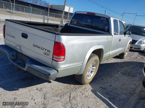 2004 Dodge Dakota with VIN 1D7GL12K34S524706, listed as a IAAI auction lot 41710095 with 310398 miles. Bid and sale history available at carsss.com. Image 4.