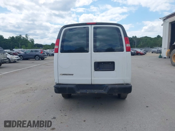 2018 Chevrolet Express Cargo with VIN 1GCWGAFPXJ1174685, listed as a IAAI auction lot 42577588 with 54,673 mi miles and . Bid and sale history available at DreamBid. Image 16.