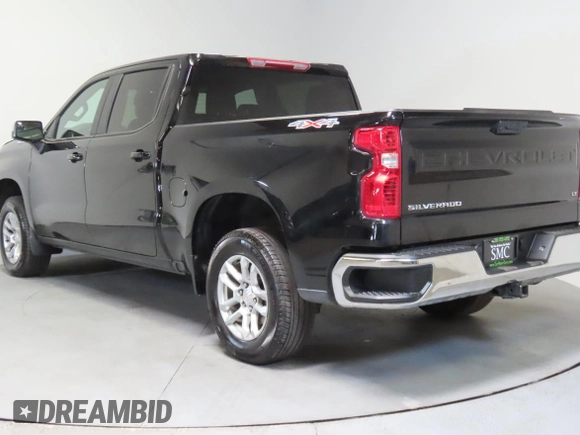 2024 Chevrolet Silverado 1500 LT with VIN 3GCPDKEK2RG420277, listed as a Copart auction lot 56982855 with 9,639 mi miles and Salvage Title. Bid and sale history available at DreamBid. Image 4.