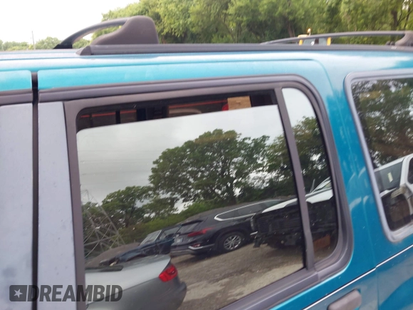 1994 Ford Explorer Eddie Bauer z VIN 1FMDU34X8RUE72074, wystawiony jako IAAI lot #42738965 z przebiegiem 87 431 mil mil oraz . Historia ofert i sprzedaży dostępna na DreamBid. Obrazek 12.
