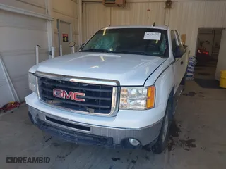 2011 GMC Sierra 1500 SLE with VIN 1GTR2VE37BZ364660, listed as a IAAI auction lot 41343595 with 142,019 mi miles. Bid and sale history available at carsss.com. Image 17.