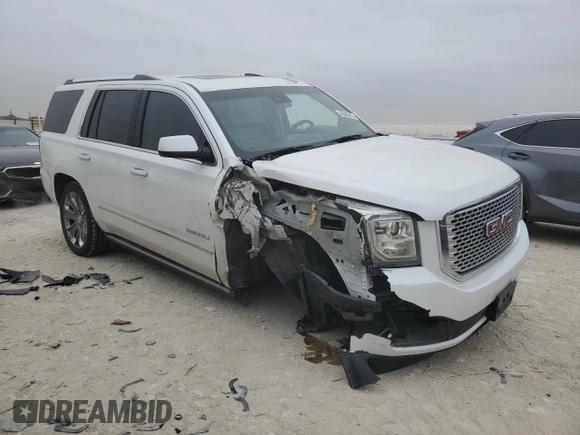2016 GMC Yukon Denali with VIN 1GKS2CKJ8GR271098, listed as a Copart auction lot 42983315 with 109,582 mi miles and Salvage Title. Bid and sale history available at carsss.com. Image 4.