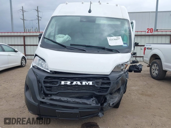 2025 Ram ProMaster Cargo with VIN 3C6MRVHG8SE548996, listed as a IAAI auction lot 42136697 with 3,166 mi miles and . Bid and sale history available at DreamBid. Image 11.