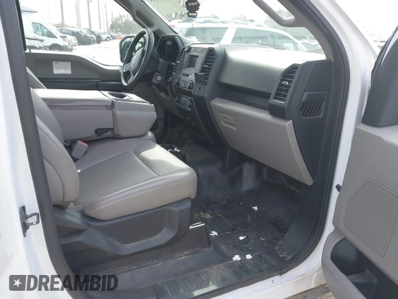 2018 Ford F-150 XL with VIN 1FTMF1EBXJFB94518, listed as a IAAI auction lot 41463535 with 137,037 mi miles. Bid and sale history available at carsss.com. Image 5.
